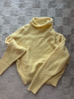 Wilfred Pale Yellow Turtleneck Sweater